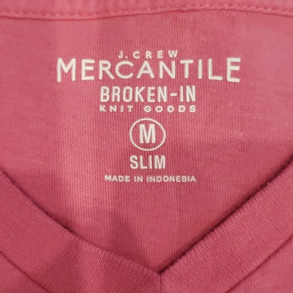 J. Crew Mercantile Shirt Mens sz Medium Slim Pink Short Sleeve V-Neck Tee